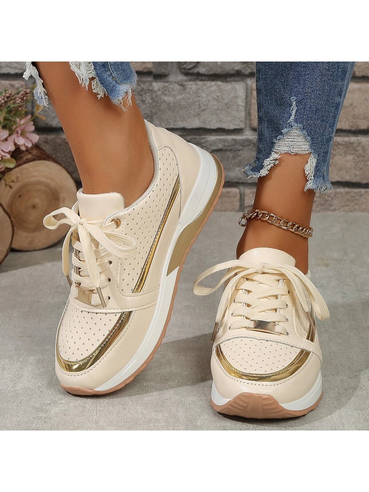 Women Low-Heeled Cross Strap Casual Shoes