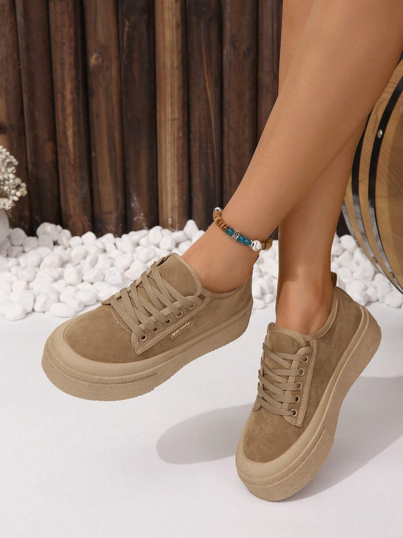 Stylish, Sporty Lace-Up Women's Skate Shoes