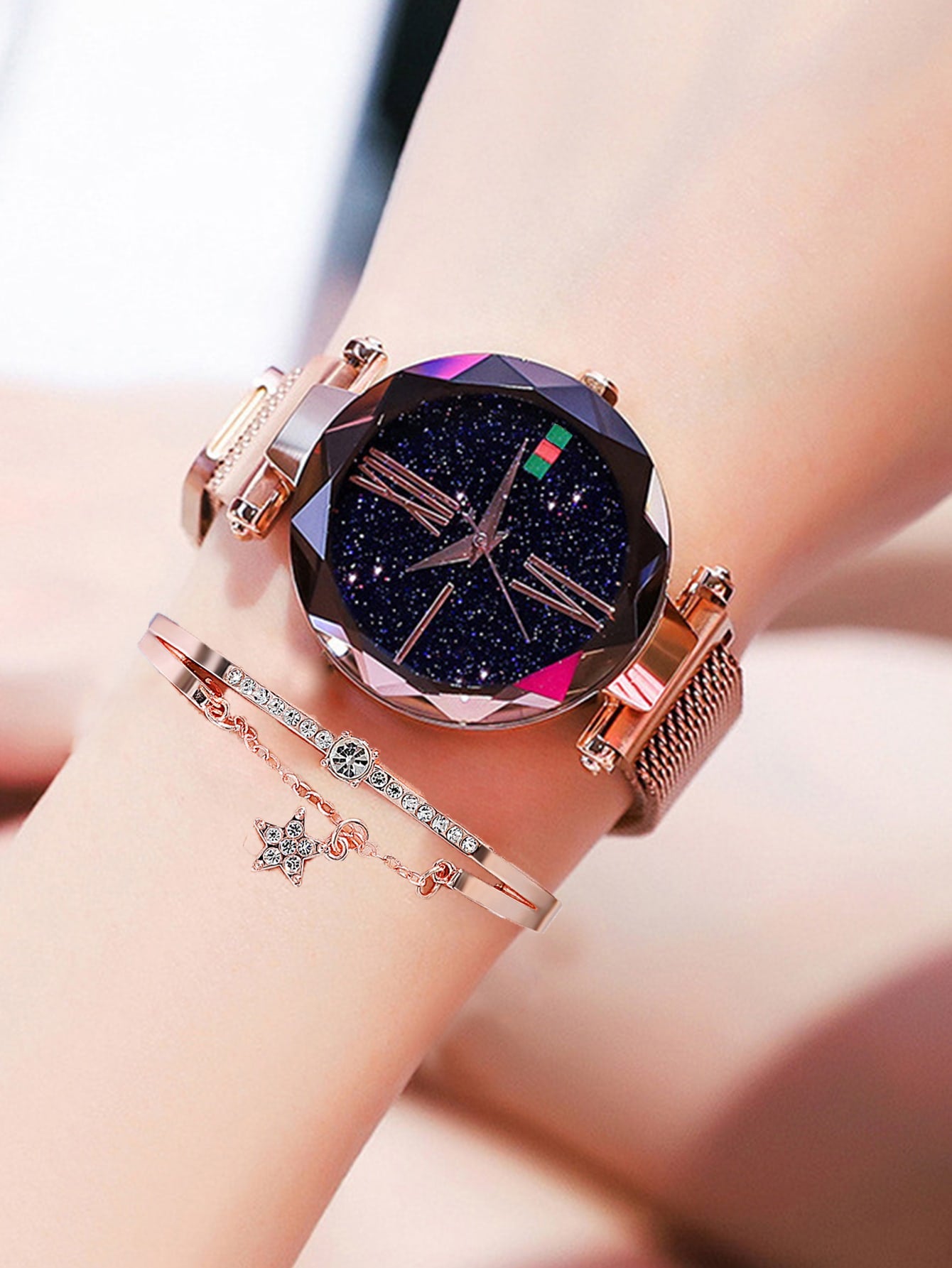 Magnetic Strap Pointer Quartz Watch & Bracelet